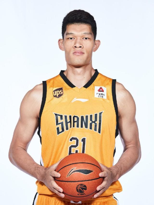 爱游戏体育-冲刺阶段北京首钢调整名单以备CBA常规赛，内部沟通环节打磨，压力陡增，身体对抗强度拉满的简单介绍