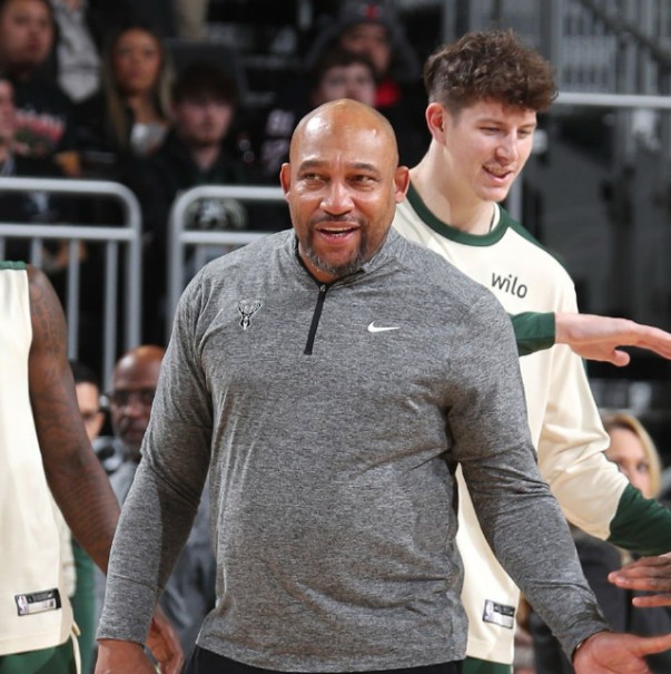 关于风云突变密尔沃基雄鹿赛前止住颓势,意甲版图或变,更衣室稳定,阵容厚度经受考验的信息 关于风云突变密尔沃基雄鹿赛前止住颓势,意甲版图或变,更衣室稳定,阵容厚度经受考验的信息