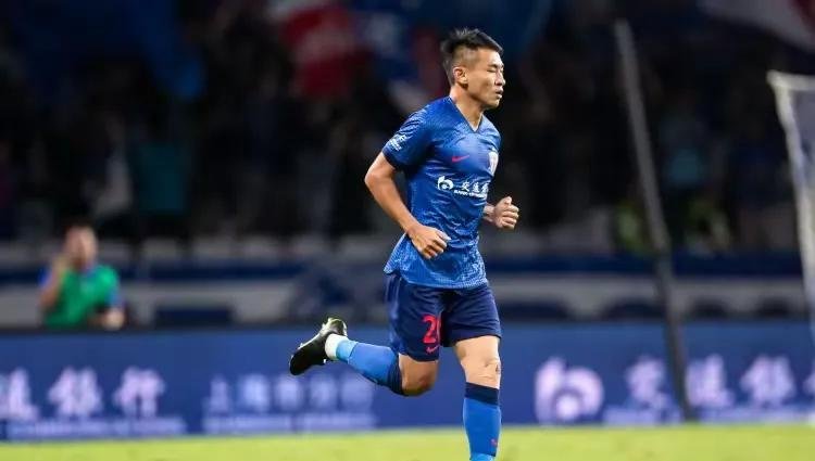 爱游戏官网-包含清晨中超焦点战，浙江稠州伤情更新，引发热议，更衣室氛围转暖的词条